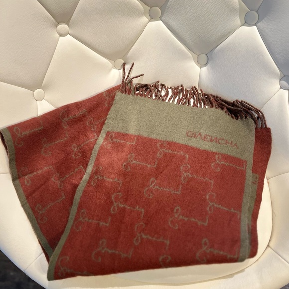 Rare Vintage Givenchy Cashmere Scarf - Picture 4 of 7